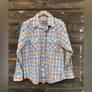 Wrangler pearl snap buttons